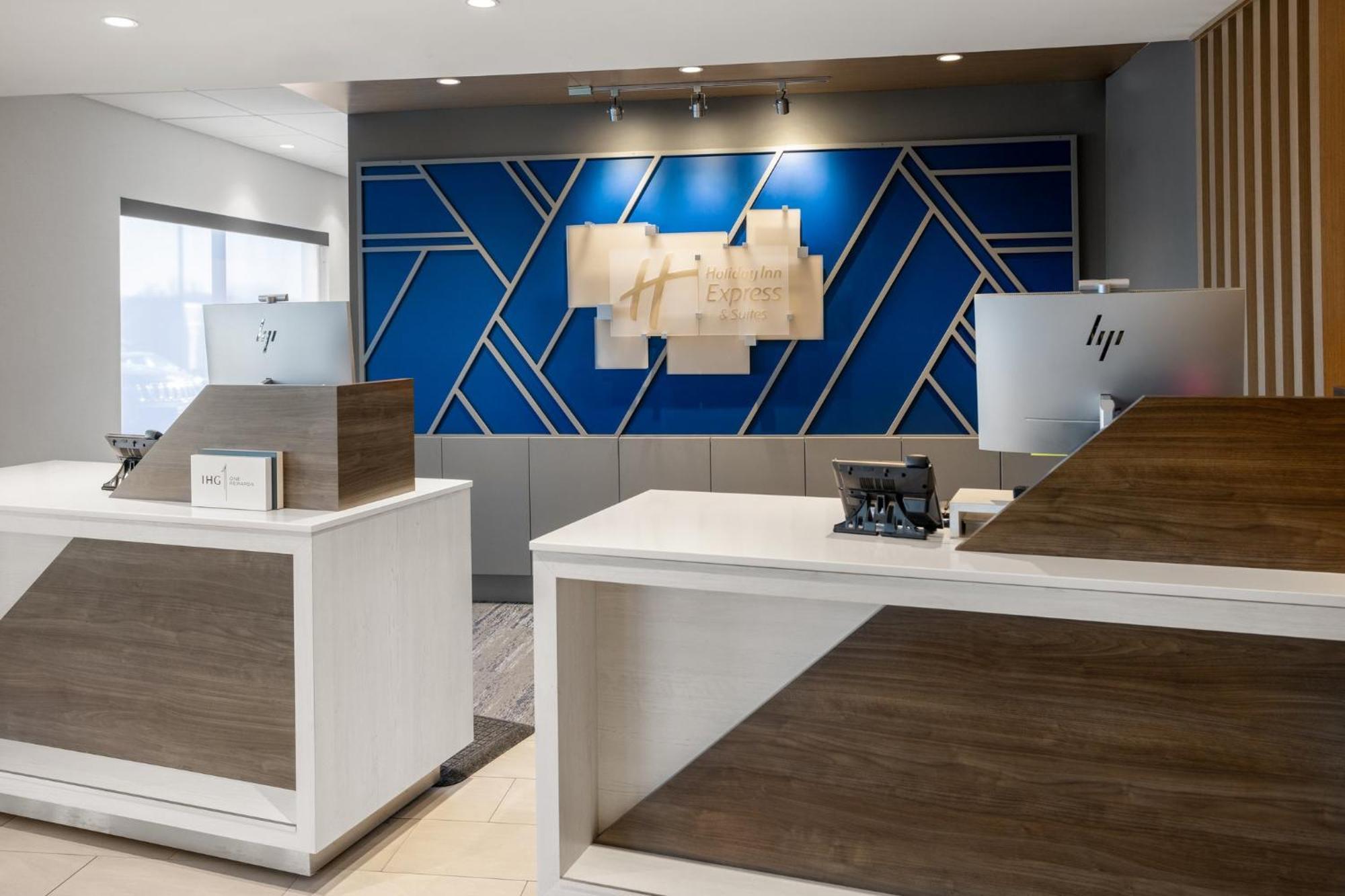 Holiday Inn Express & Suites Waynesboro East Bagian luar foto