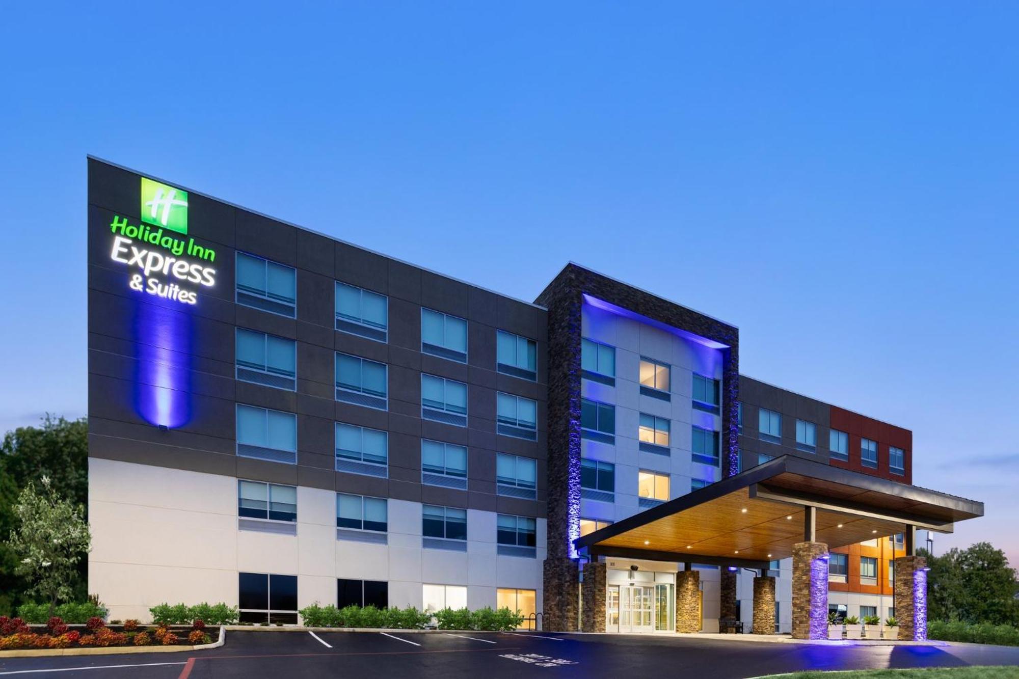 Holiday Inn Express & Suites Waynesboro East Bagian luar foto