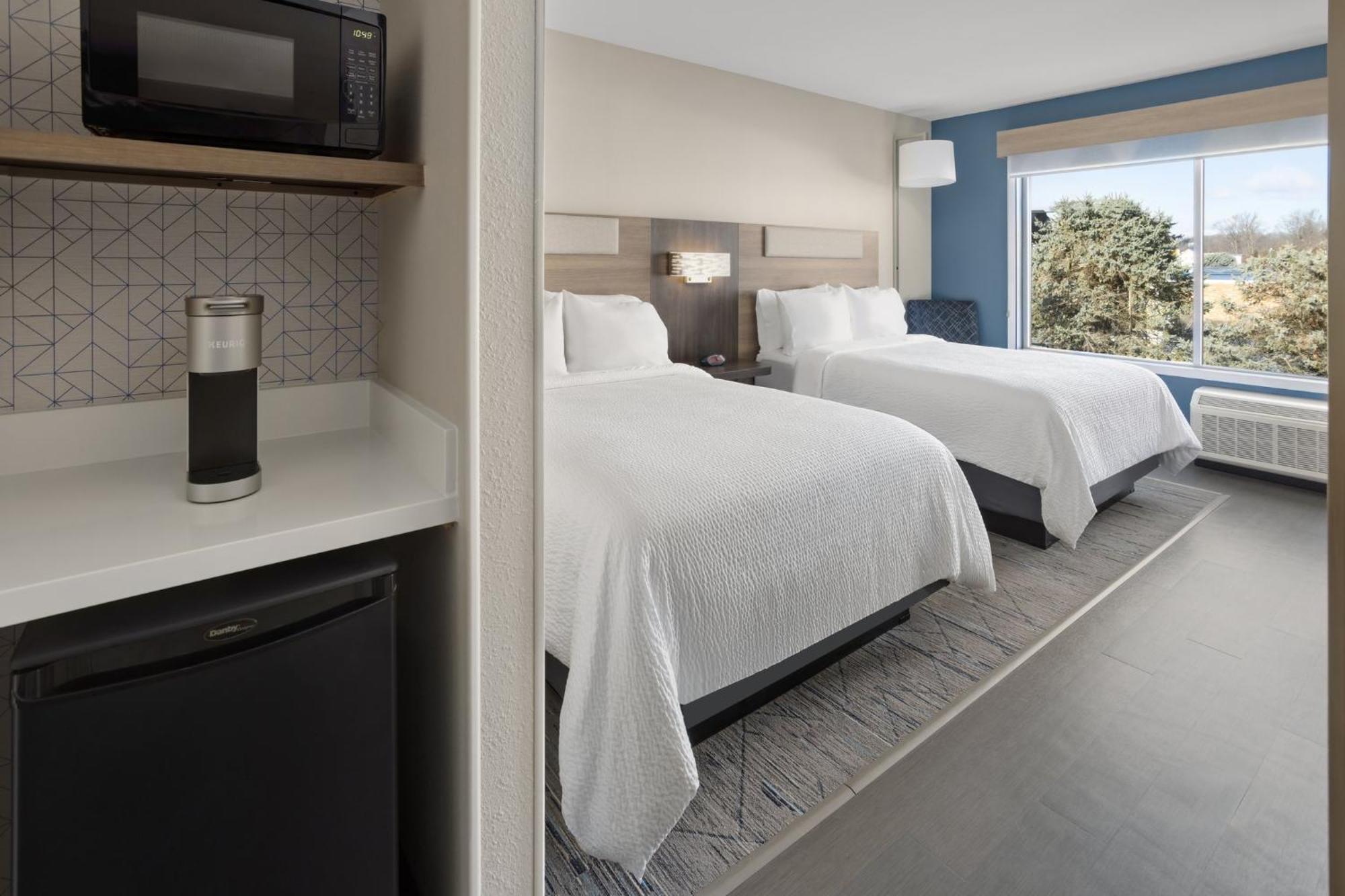 Holiday Inn Express & Suites Waynesboro East Bagian luar foto